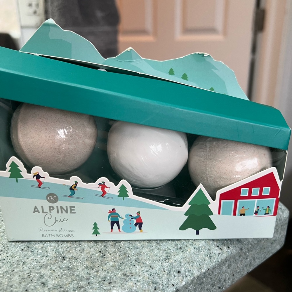 Alpine Bath Bomb Trio - White and Cream